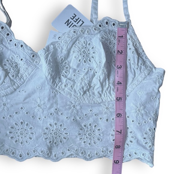 Bershka Swiss Embroidered Tank Top Bralette in White - Picture 14 of 14